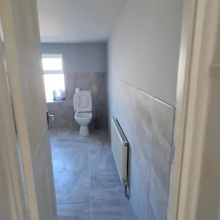 Comfortable Δωμάτια σε οικογενειακή κατοικία Newbridge (Kildare)